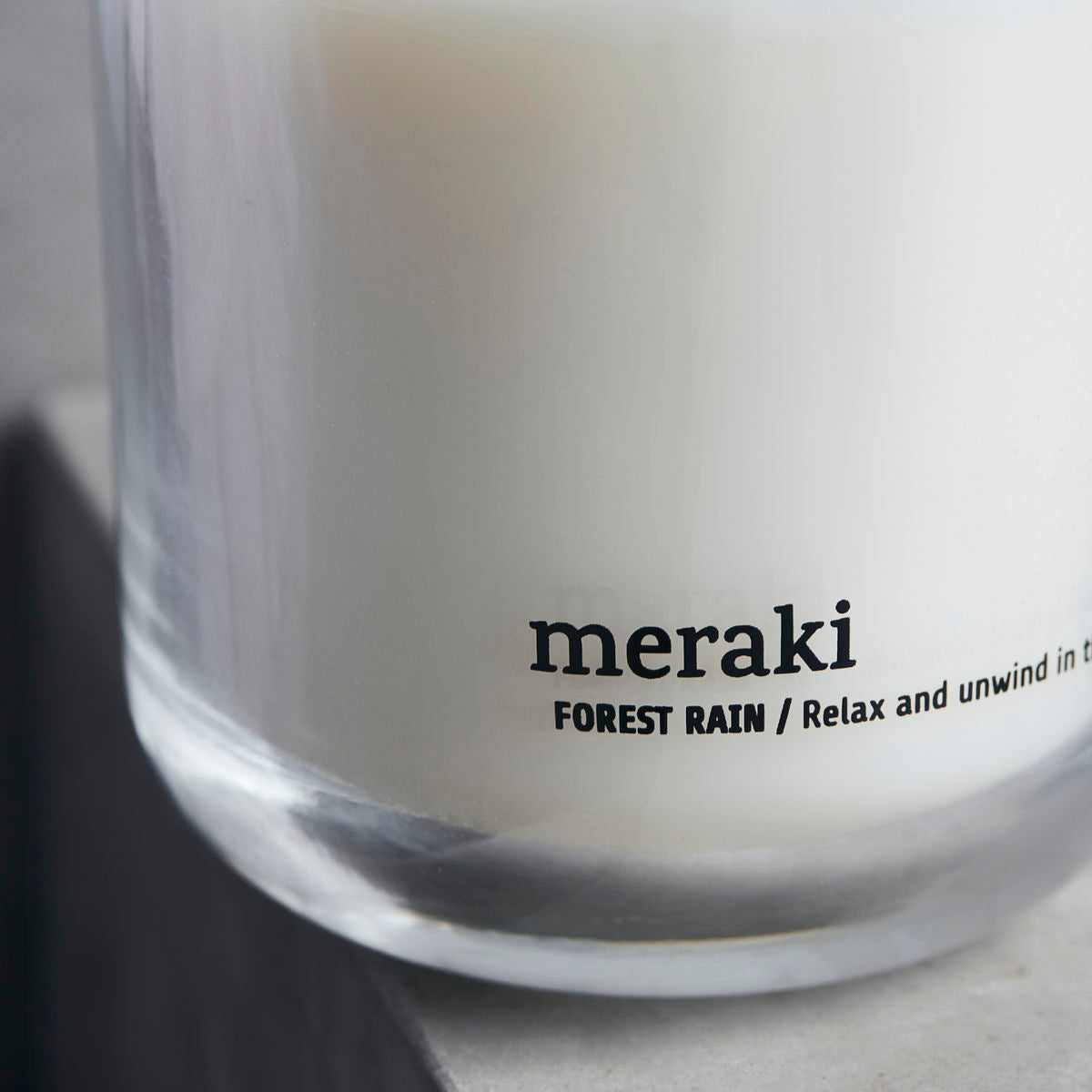 MERAKI SCENTED CANDLE FOREST RAIN close up