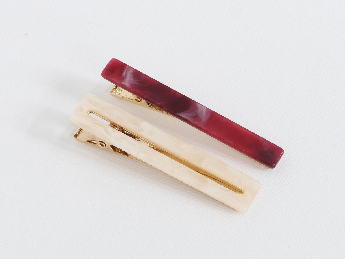 Matte Recycled Resin Hairclips Petra Set of 2 Red